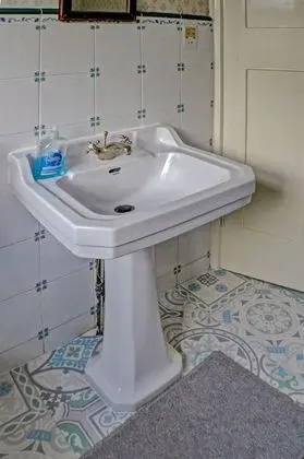 Standard Tek Büyük Yataklı Oda (Shared)