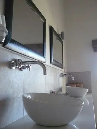 Comfort Tek Büyük veya İki Ayrı Yataklı Oda