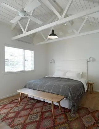 Deluxe Oda, 1 En Büyük (King) Boy Yatak, Balkon, Kısmi Deniz Manzaralı (Room 1)