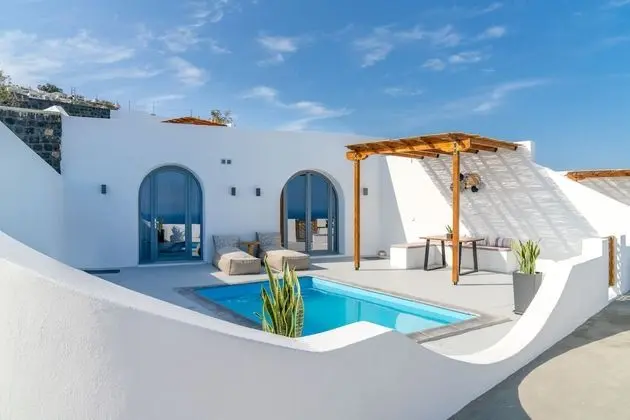 Superior Suite with private heated pool & Sea View
