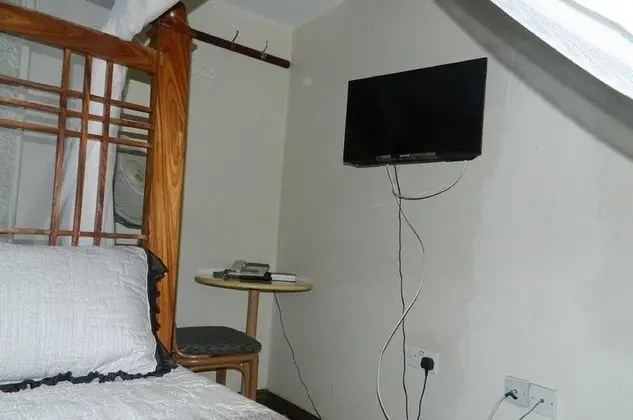 Büyük Yataklı Tek Kişilik Oda