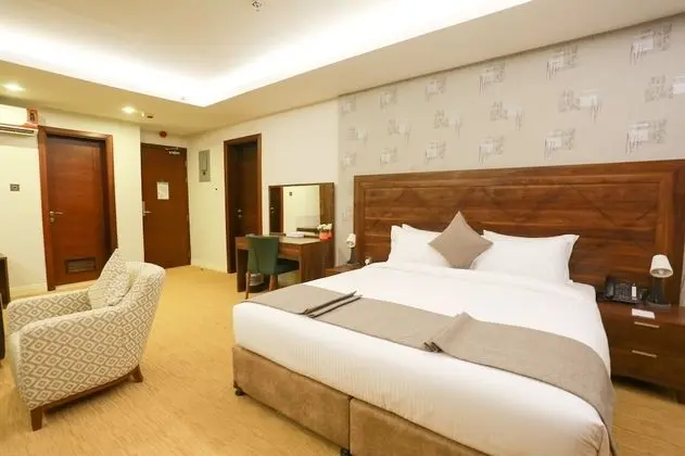 Deluxe Tek Büyük Yataklı Oda