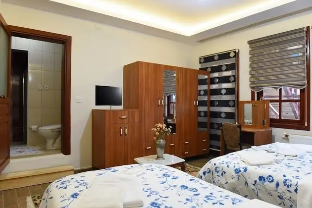 Family Üç Kişilik Oda, Birden Çok Yatak, Bahçe Manzaralı