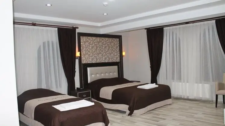 Standart İki Kişilik Oda