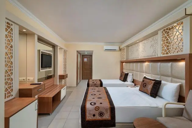 https://images.etstur.com/files/images/hotelImages/TR/51804/l/Incekum-Beach-Resort-Genel-300079.jpg