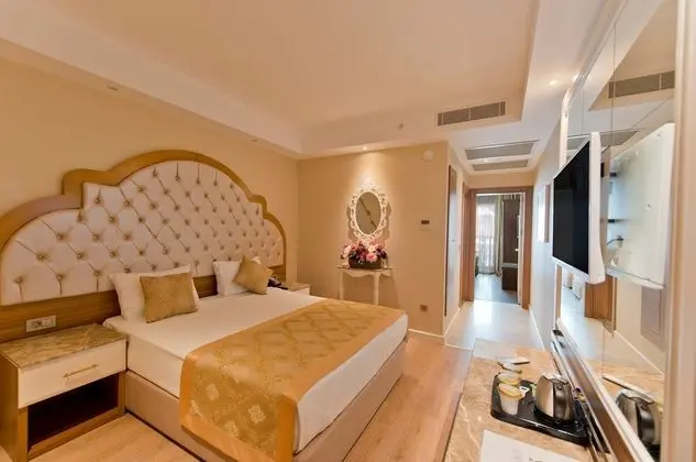 https://imagessl.etstur.com/files/images/hotelImages/test/TR/50230/l/FAM1.jpg
