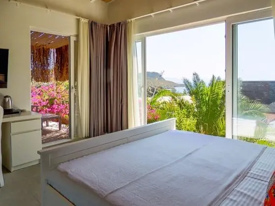 Balayı Odası, Deniz Manzaralı, Teraslı