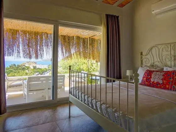 Teraslı Deluxe Oda, Deniz Manzaralı