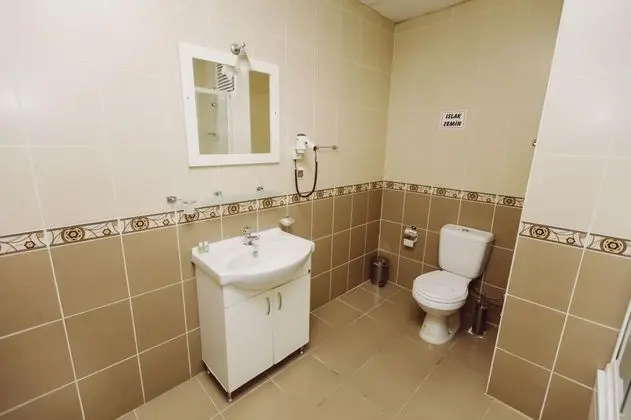 Aile Odası, Bahçe Manzaralı