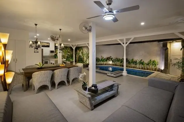 Villa, 4 Yatak Odası, Kişiye Özel Havuzlu