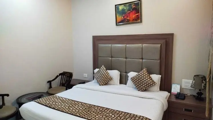 Deluxe Tek Büyük Yataklı Oda, 1 Çift Kişilik Yatak, Sigara İçilebilir, Şehir Manzaralı