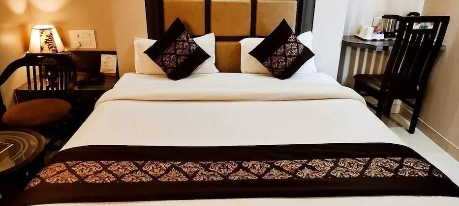 Deluxe Tek Büyük Yataklı Oda, 1 Çift Kişilik Yatak, Sigara İçilebilir, Şehir Manzaralı