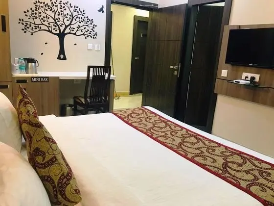 Deluxe Tek Büyük Yataklı Oda, 1 Çift Kişilik Yatak, Sigara İçilebilir, Şehir Manzaralı