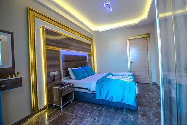 Şehir Manzaralı Suit Oda