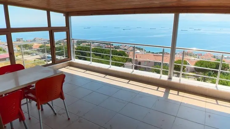 Daire-İki Yatak Odalı, Deniz Manzaralı
