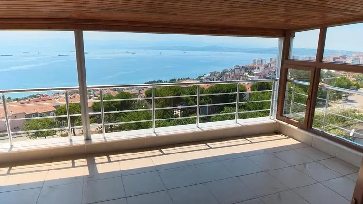 Daire-İki Yatak Odalı, Deniz Manzaralı