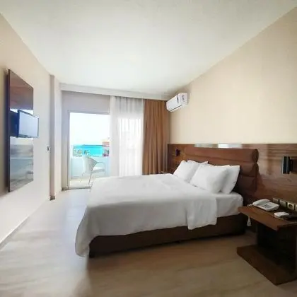 Standart Oda, Kısmi Deniz Manzaralı, Balkonlu