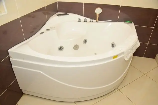 Çatı Katı Süiti (Penthouse), 1 En Büyük (King) Boy Yatak, Sigara İçilmez