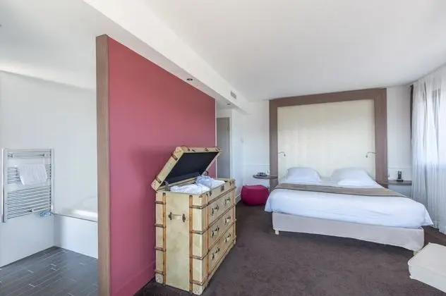 Luxury Tek Büyük Yataklı Oda