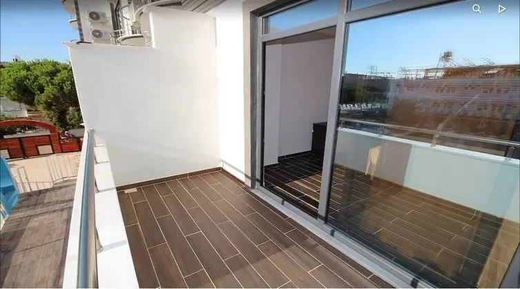 Family Tek Büyük Yataklı Oda