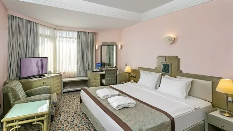 Deluxe Dört Kişilik Oda