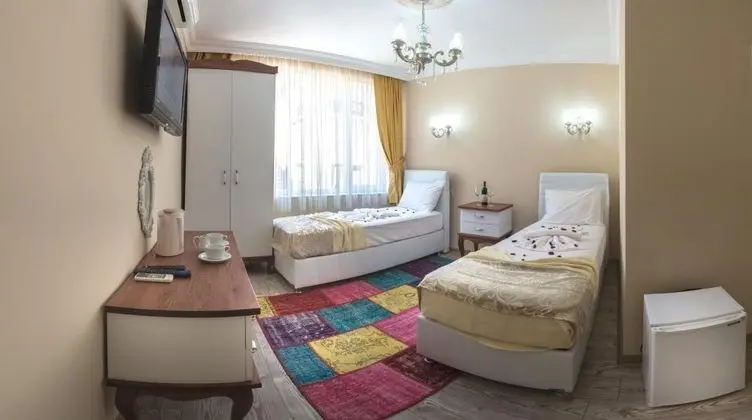 Twin, Şehir Manzaralı