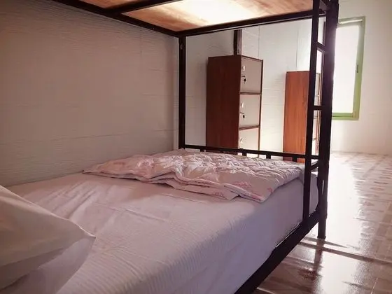 Mixed Dormitory with Shared Bathroom