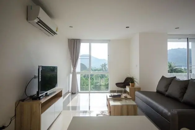 Suite with Mountain View