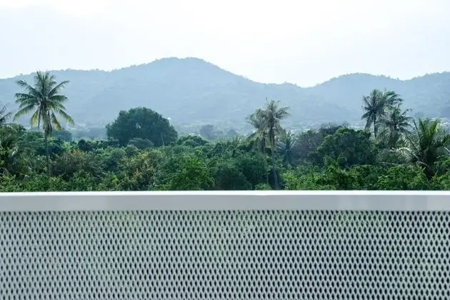 Suite with Mountain View
