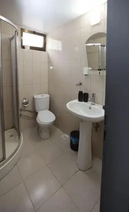Şehir Manzaralı Standard Custom Beş Kişilik Oda