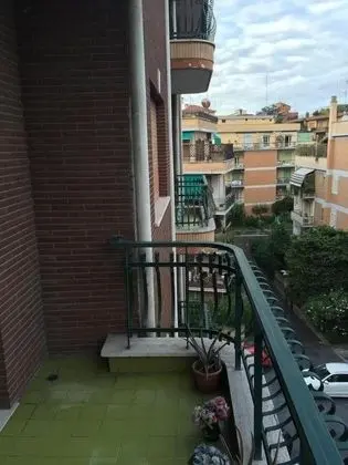 Tek Büyük Yataklı Oda, Balkon, Şehir Manzaralı