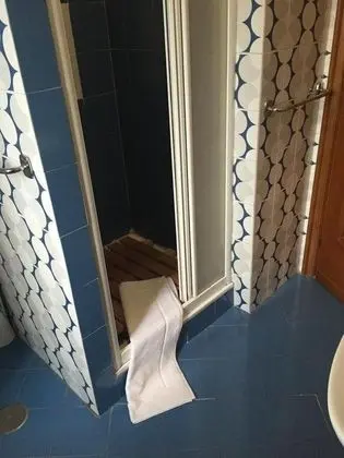 Tek Büyük Yataklı Oda, Balkon, Şehir Manzaralı
