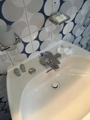 Tek Büyük Yataklı Oda, Balkon, Şehir Manzaralı