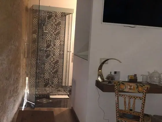 Luxury Tek Büyük Yataklı Oda (Roccia)