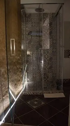 Luxury Tek Büyük Yataklı Oda (Roccia)