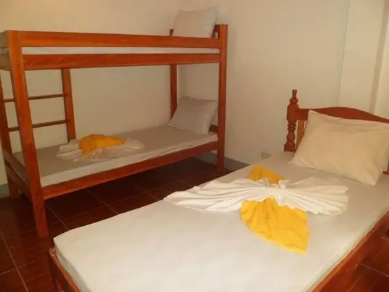 Üç Kişilik Oda (1 Single and 1 Bunk)