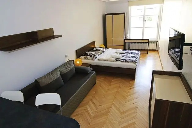 Economy Stüdyo (Florianska Street I)