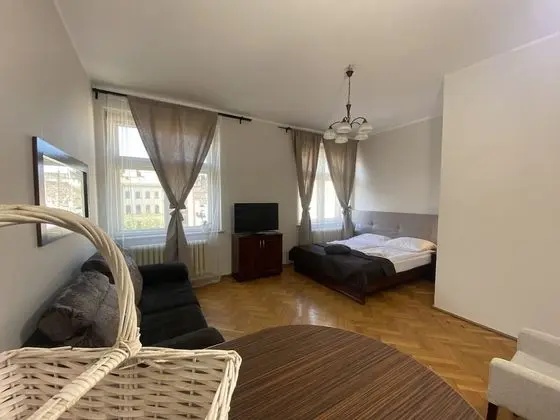 Economy Stüdyo (Florianska Street I)
