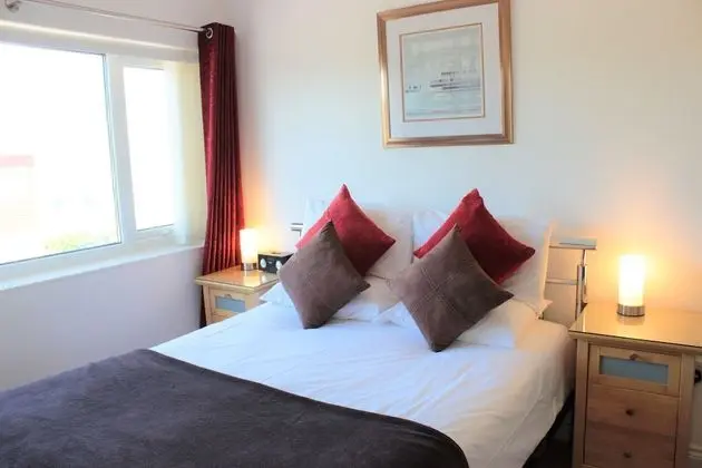 Tek Büyük Yataklı Oda (Room8)