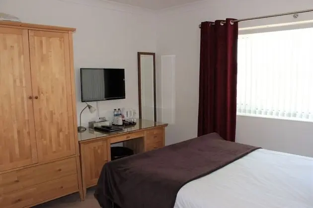 Tek Büyük Yataklı Oda (Room8)