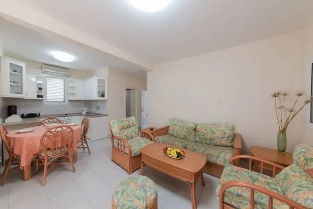 Apart Daire Two Bedrooms With Terrace