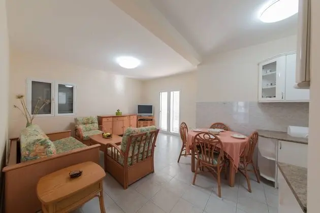 Apart Daire Two Bedrooms With Terrace