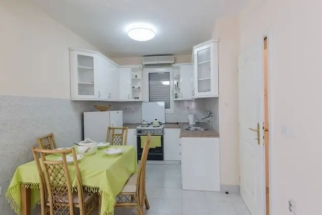 Apart Daire Two Bedrooms With Terrace