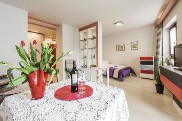 Stüdyo (at 119E Kasprowicza Street)