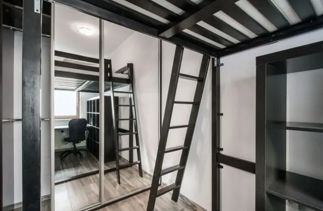 Standard Süit, 1 Büyük (Queen) Boy Yatak ve Çekyat