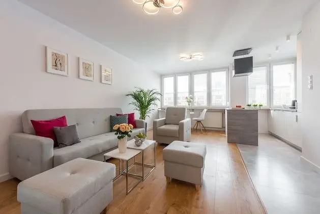 Apart Daire, 2 Yatak Odası (at 89 Jerozolimskie Avenue)