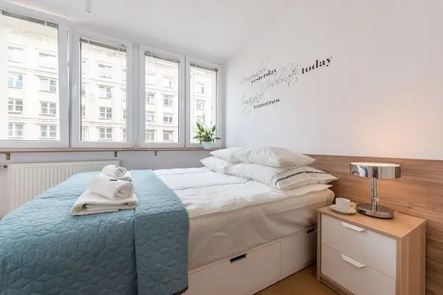 Apart Daire, 2 Yatak Odası (at 89 Jerozolimskie Avenue)