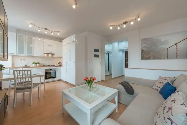 Apart Daire, 2 Yatak Odası (22 Białobrzeska Street)