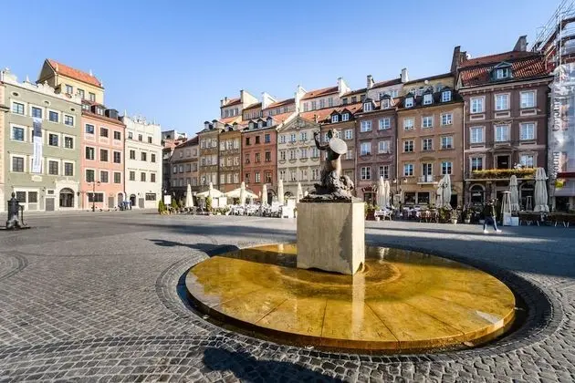Apartament Rynek Starego Miasta 3 (at 19 Rynek Starego Miasta)