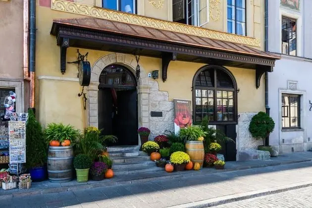 Apartament Rynek Starego Miasta 3 (at 19 Rynek Starego Miasta)